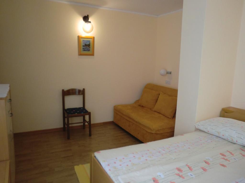 Guest House Sandra 拉布 客房 照片