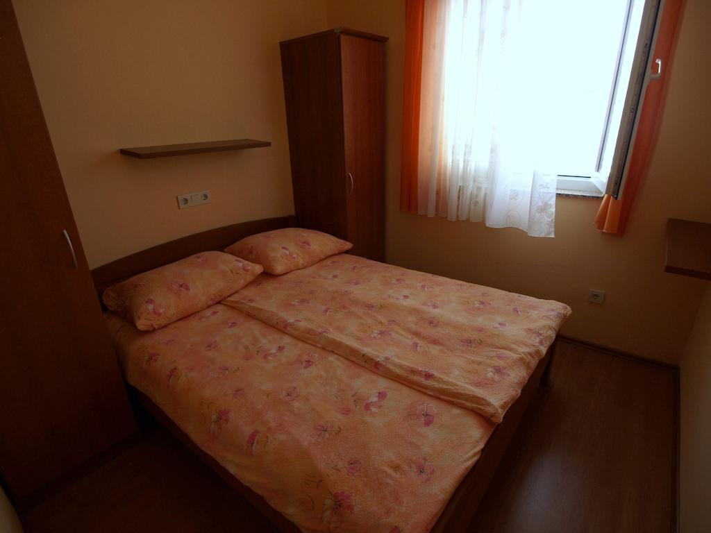 Guest House Sandra 拉布 客房 照片
